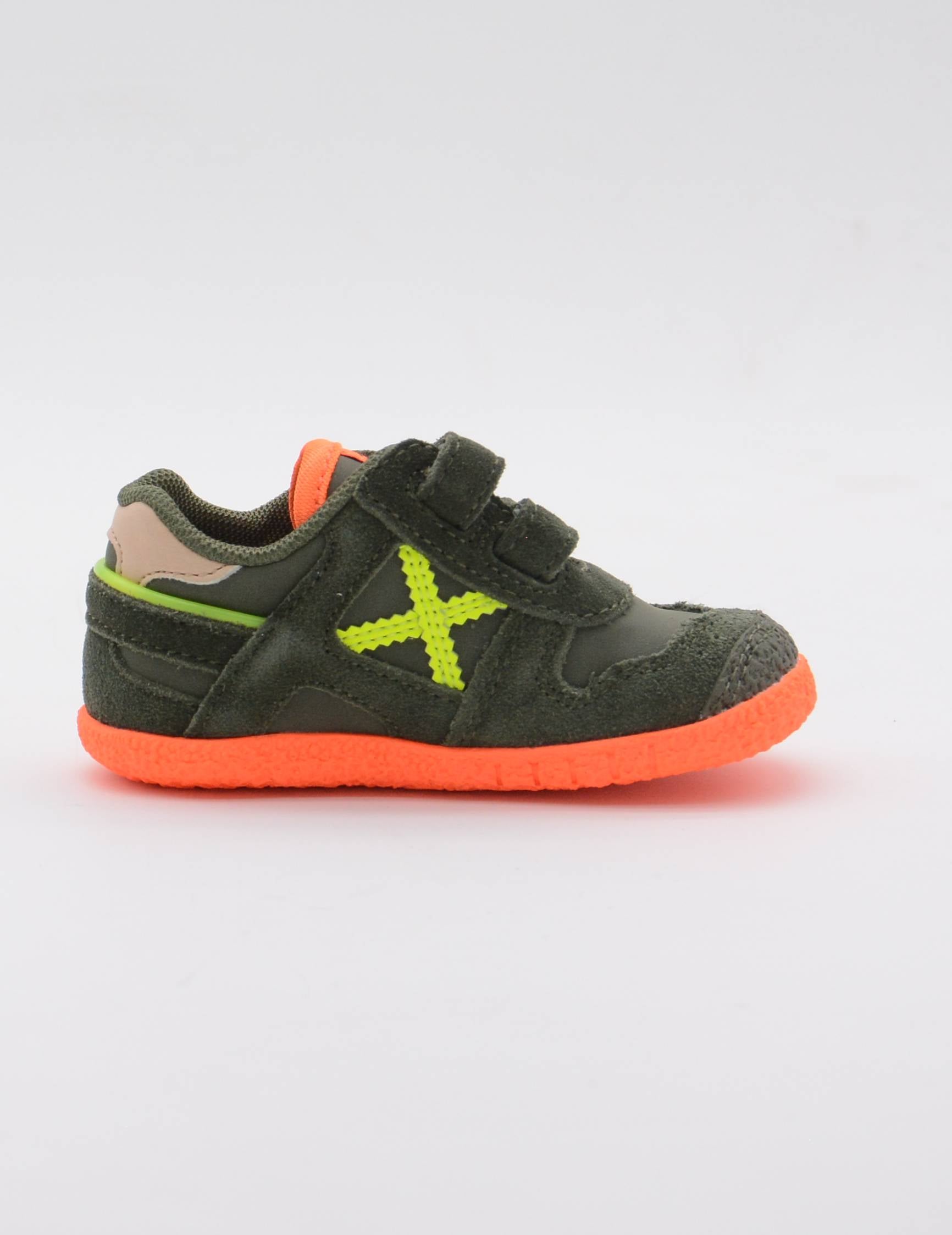 MUNICH BABY GOAL 1594 VERDE/AMARILLO PISO NARANJA