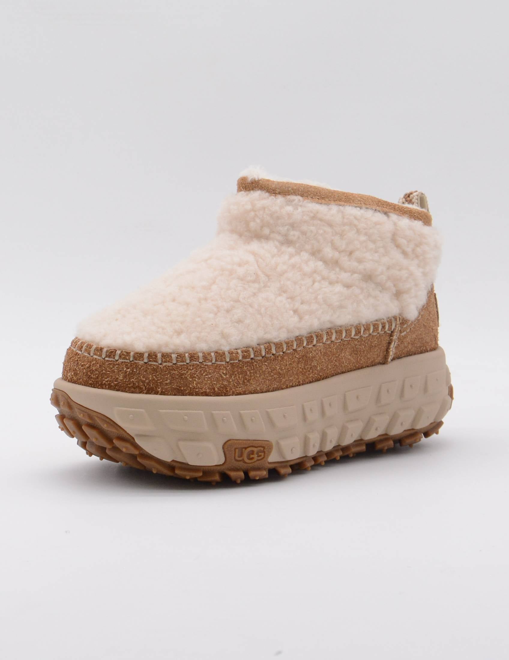 UGG BOTAS VENTURE DAZE ULTRA MINI COZY