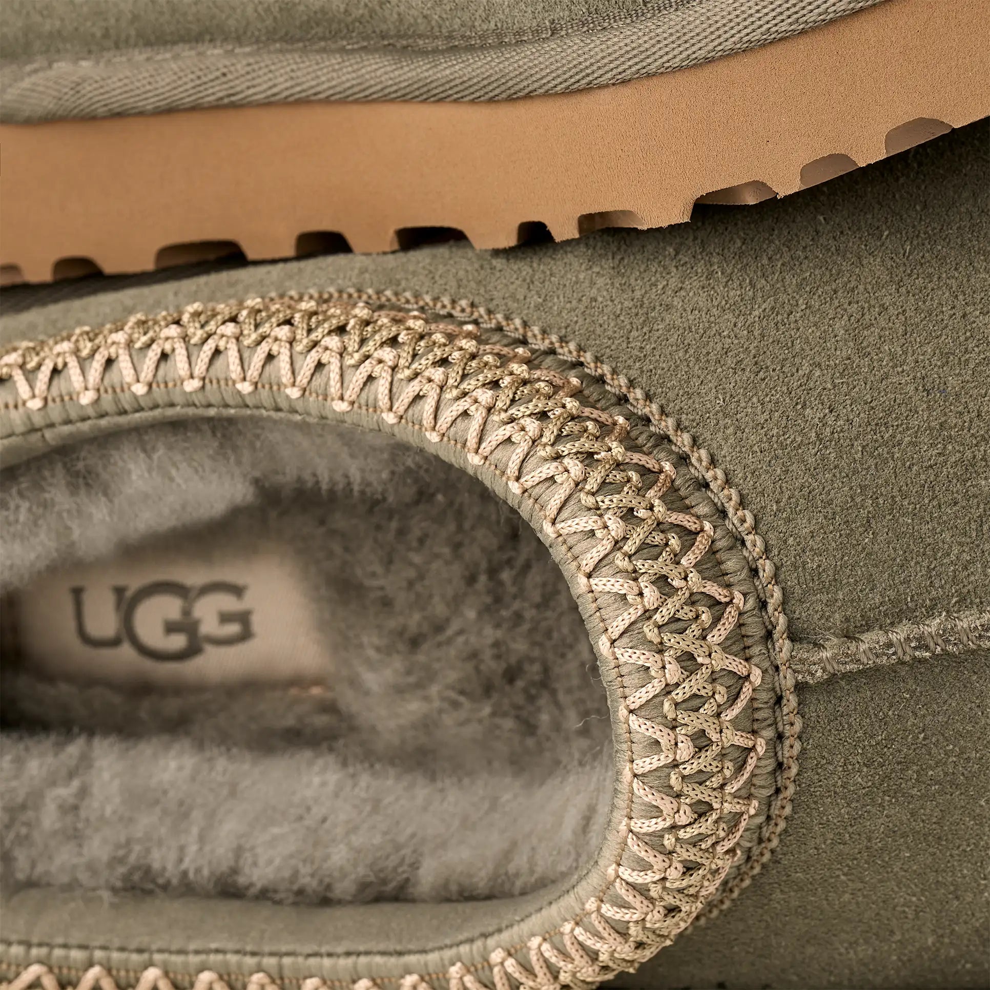 UGG 1174470 W TASMAN II MOSS GREEN