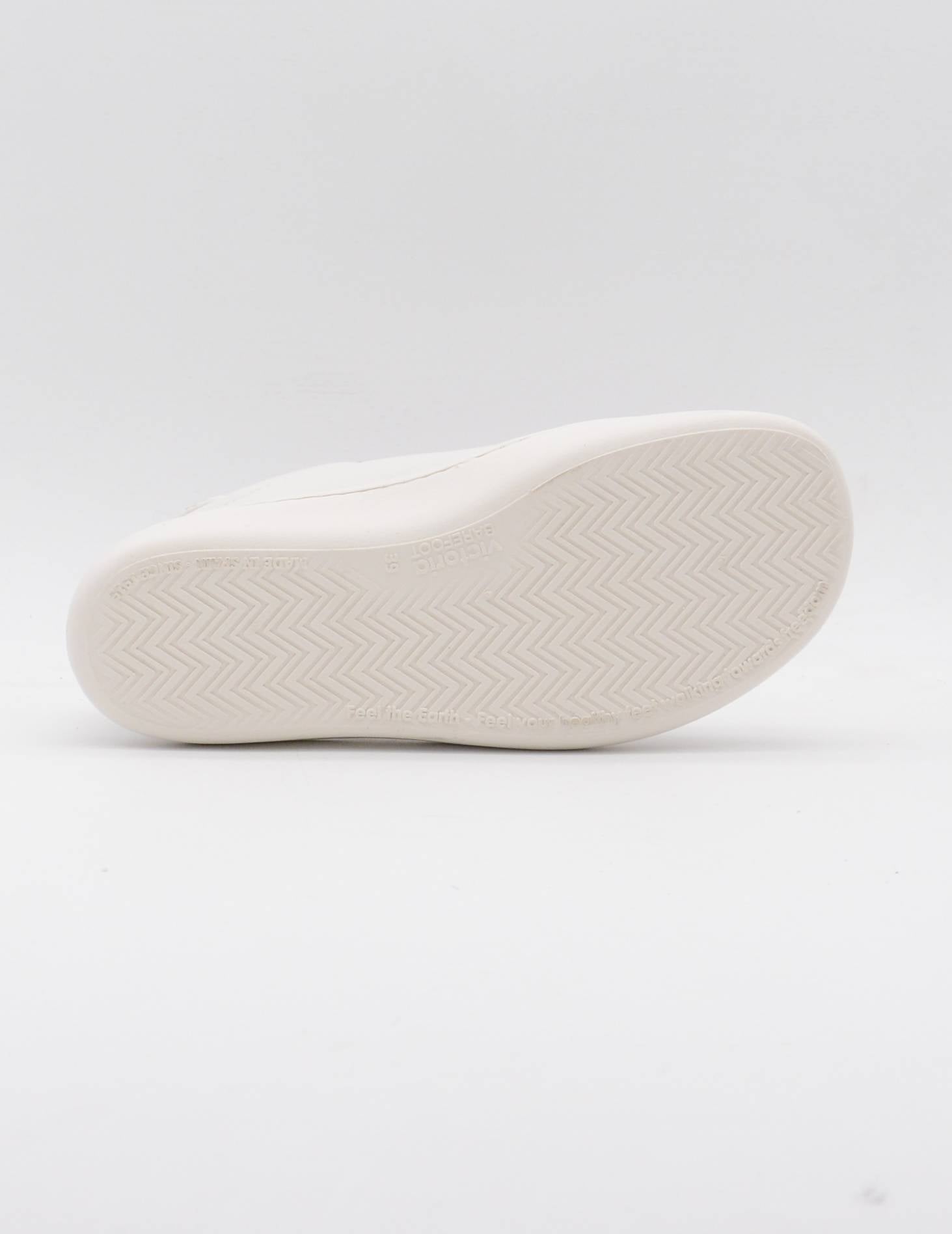 VICTORIA OLMO BAREFOOT EFECTO PIEL & SERRAJE