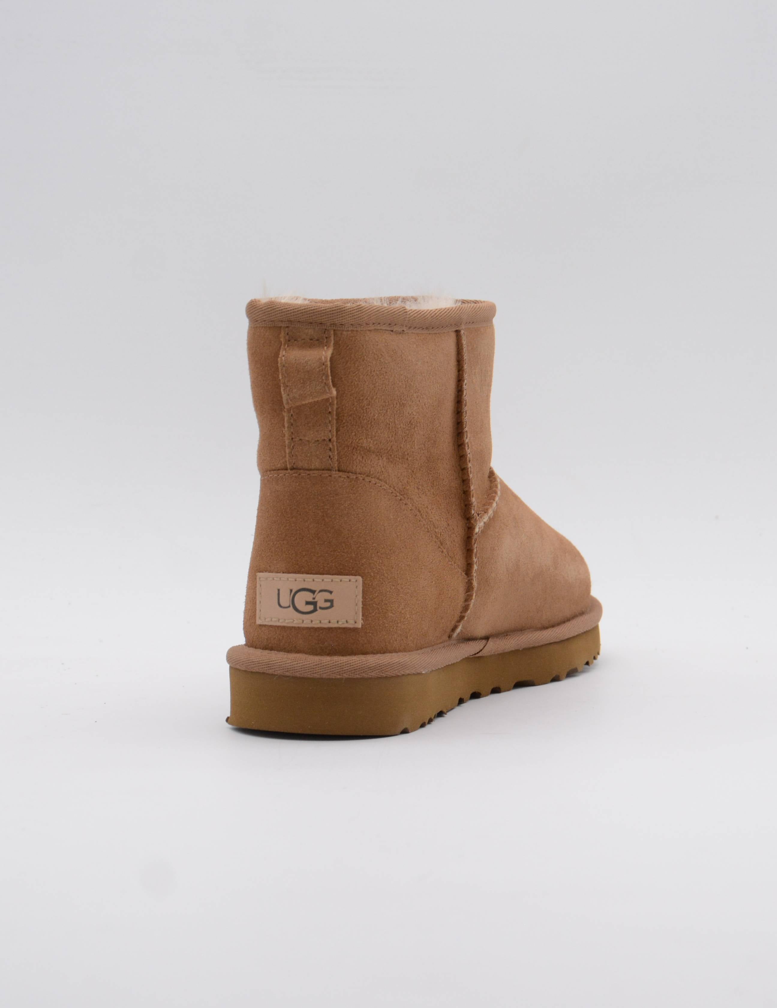 UGG1016222Botas Classic Mini IICAMEL