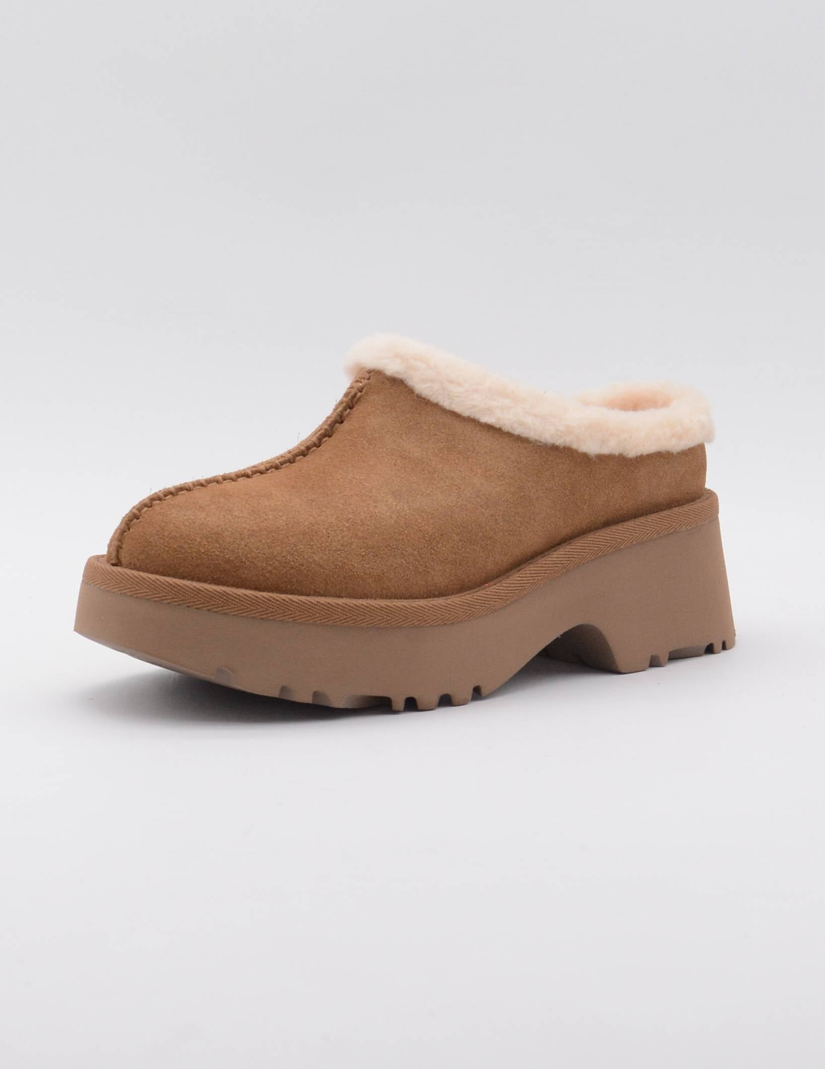 UGG Zuecos New Heights Cozy