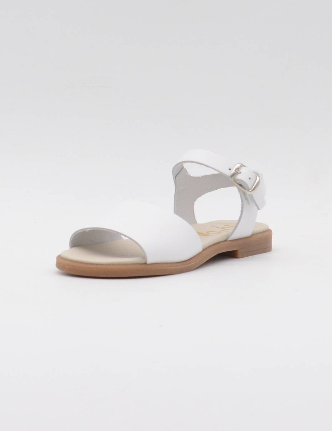 MP10035 SANDALIA BLANCA HEBILLA