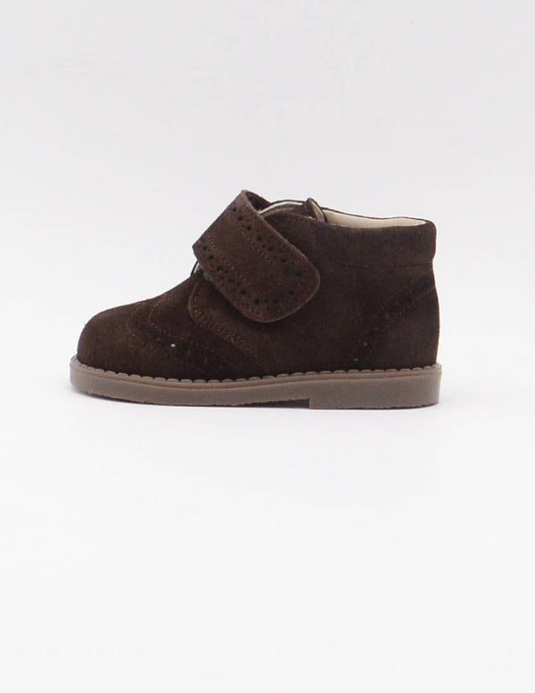 MP-1031 BOTIN VELCROS PICADOS SERRAJE MARRON