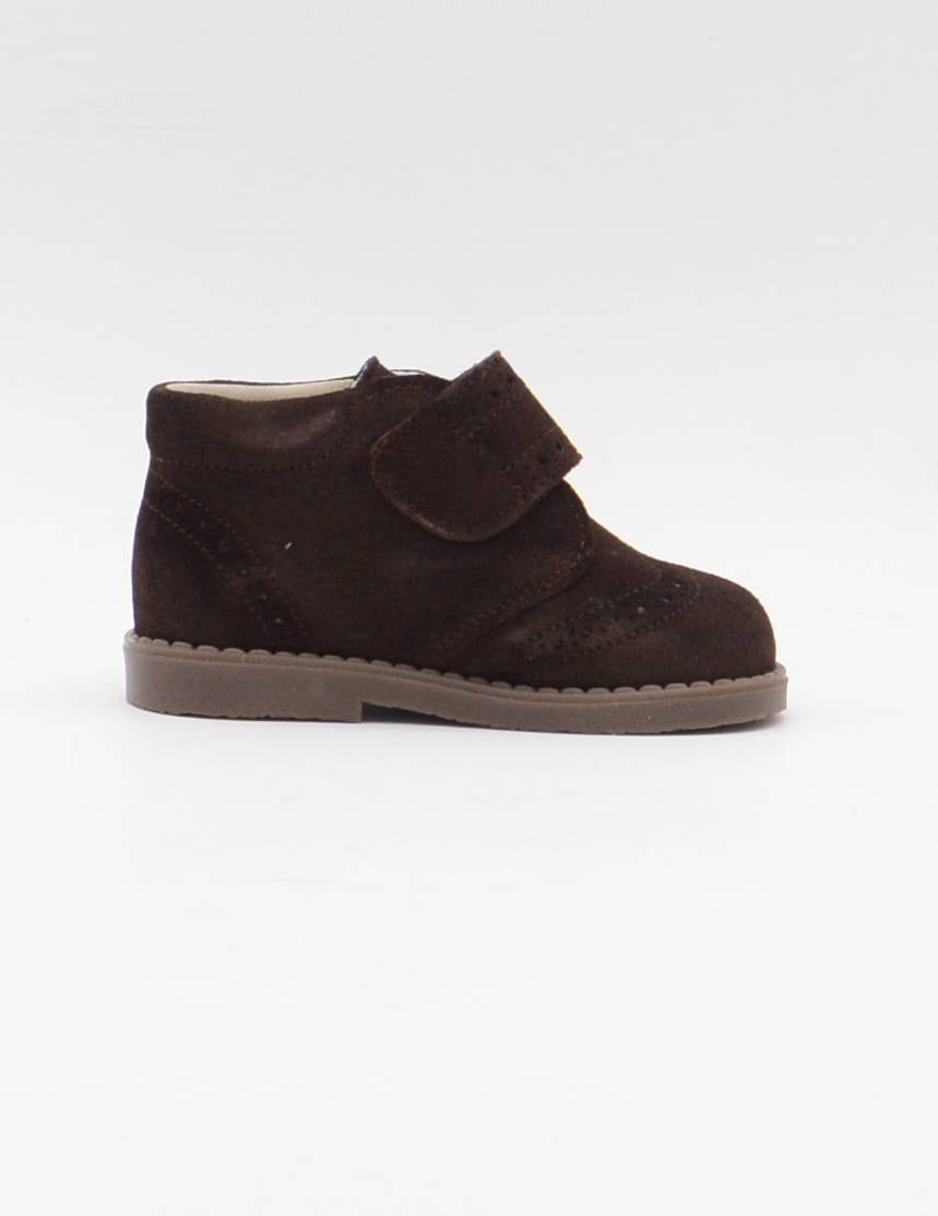MP-1031 BOTIN VELCROS PICADOS SERRAJE MARRON