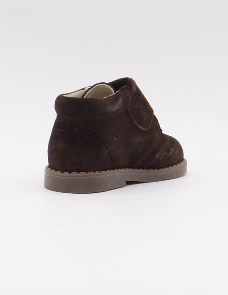 MP-1031 BOTIN VELCROS PICADOS SERRAJE MARRON